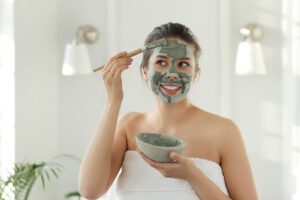 HOMEMADE MASKS FOR GLOWING SKIN